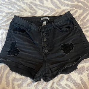 refuge Jean shorts